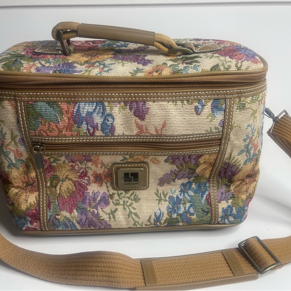 Vintage Leisure Luggage Bag 1980s Floral Tapestry Vanity Case